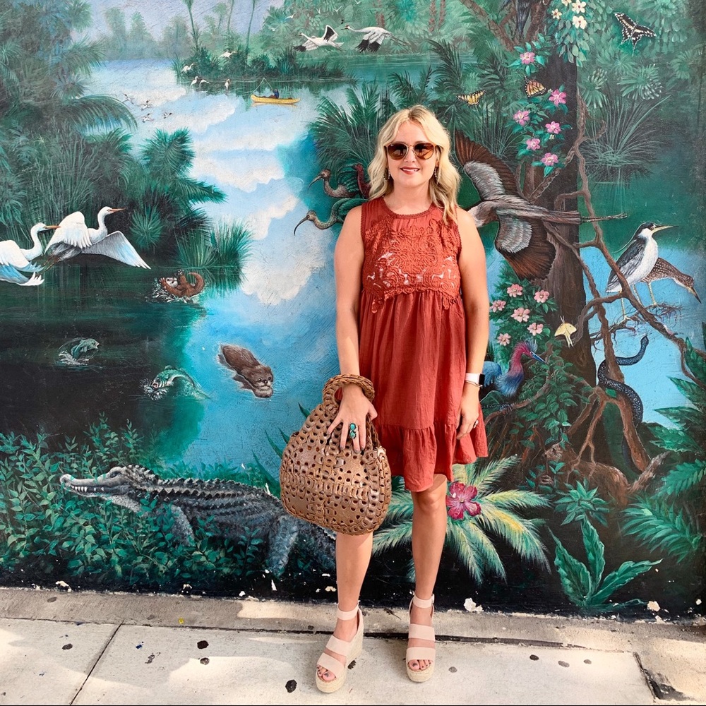 Meet your Posher, Laura